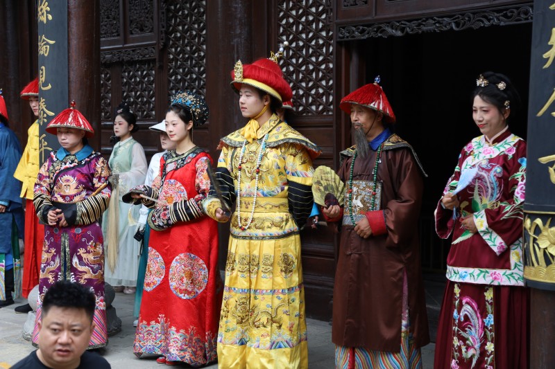 2025080823521389114424